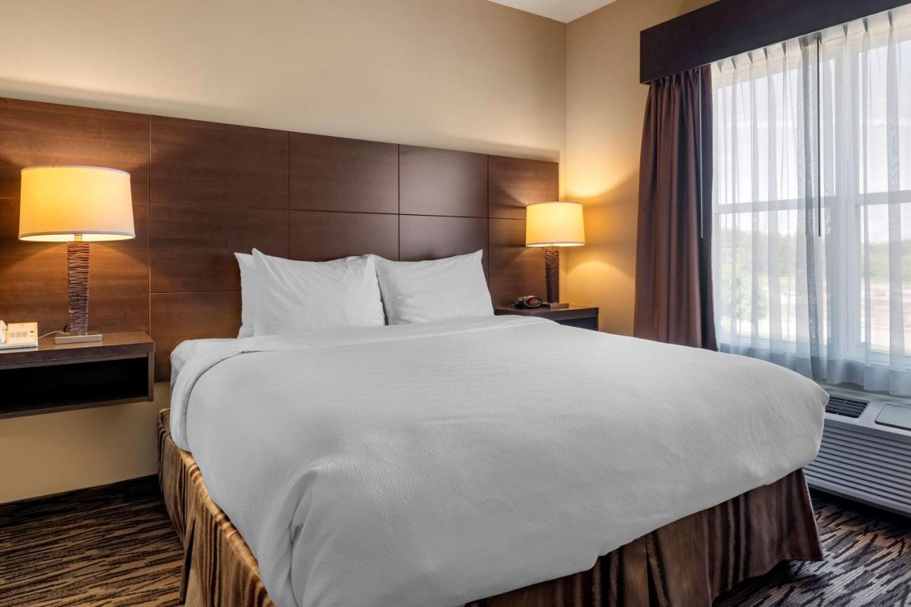 Best Western Plus Bridgewater Hotel & Convention Centre Eksteriør billede
