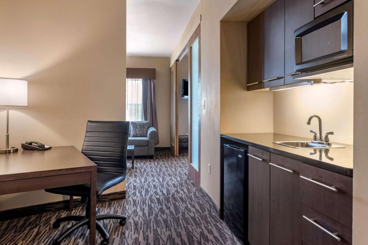 Best Western Plus Bridgewater Hotel & Convention Centre Eksteriør billede