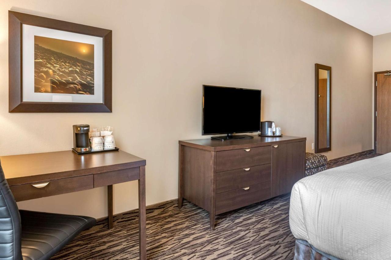 Best Western Plus Bridgewater Hotel & Convention Centre Eksteriør billede